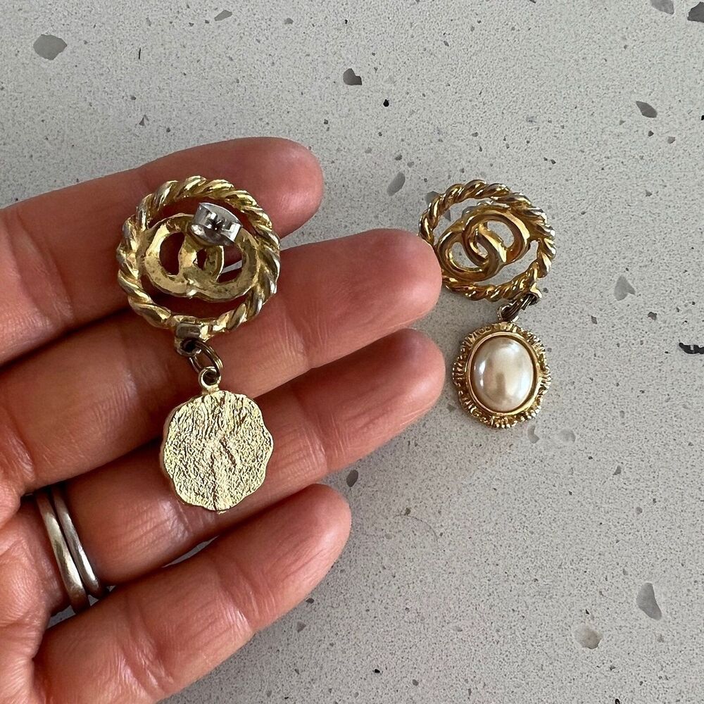 Vtg Stunning RARE Statement Pearl Drop Dangle gold tone infinity Gift Large - Picture 6 of 6